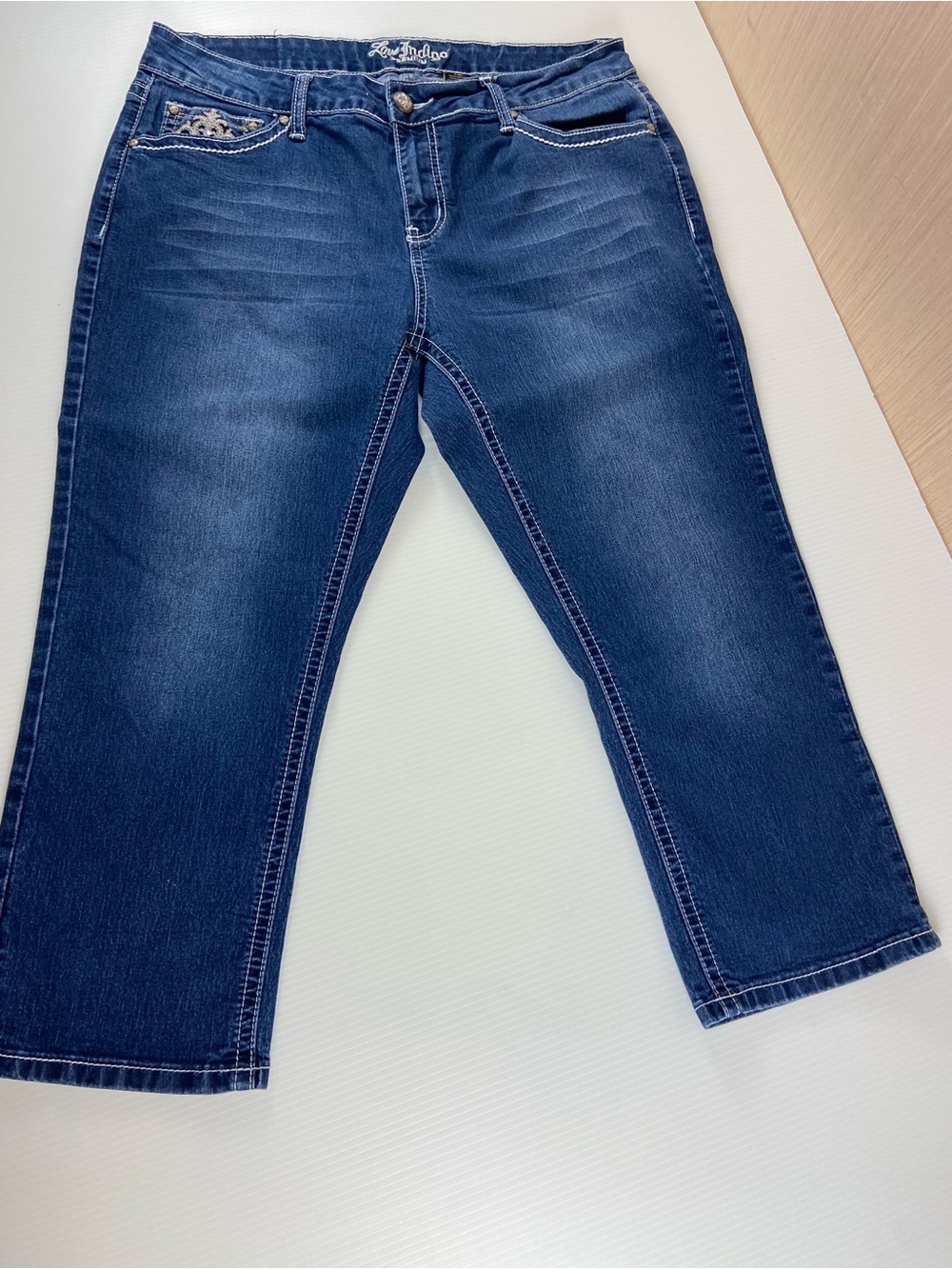 Love Indigo Premium Embroidered Capri/Cropped Jeans Size 12 Stretch Denim